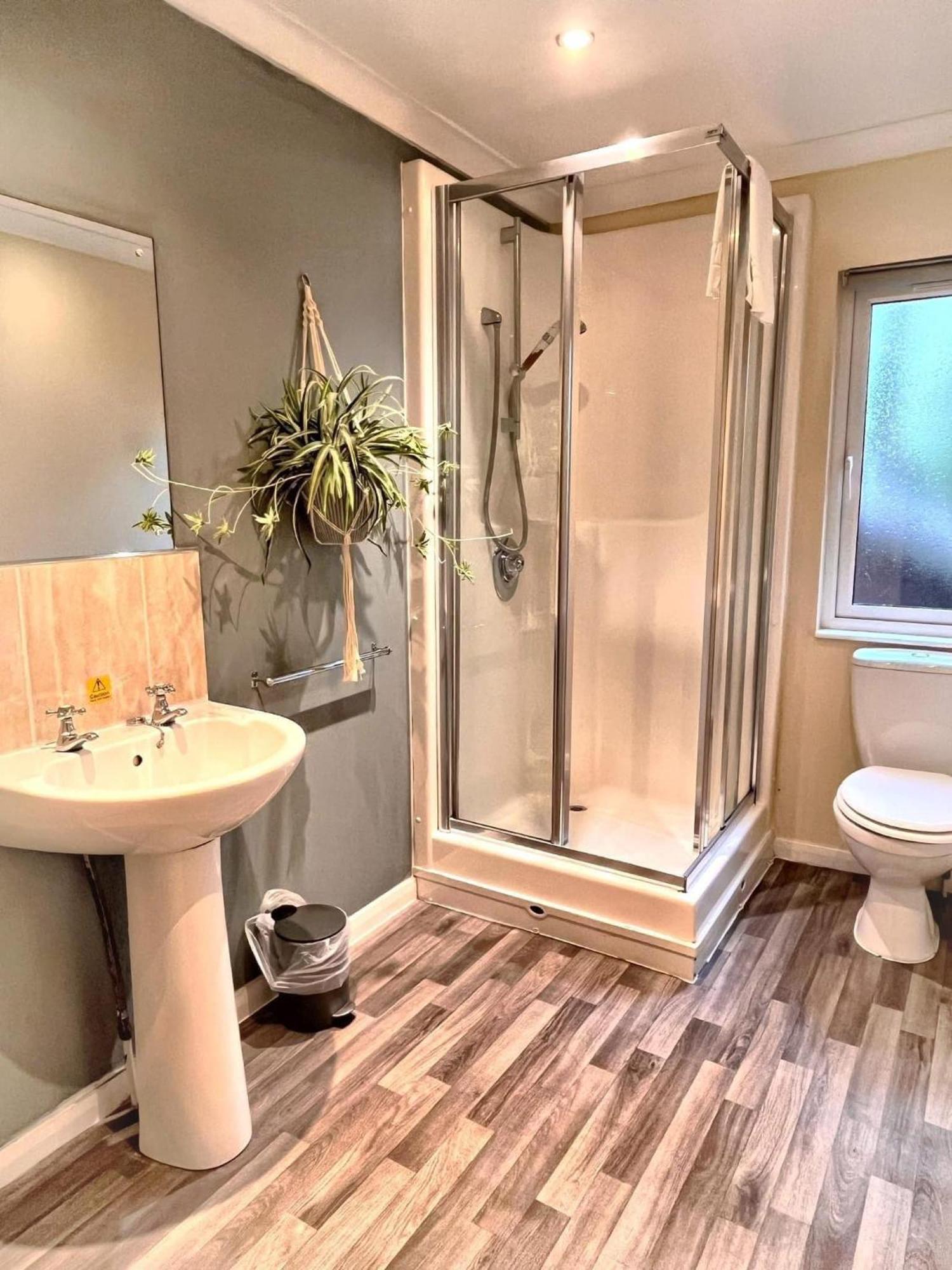 Welsh Villa-Hot Tub-Tenby-Carmarthen-Forestsetting Екстер'єр фото